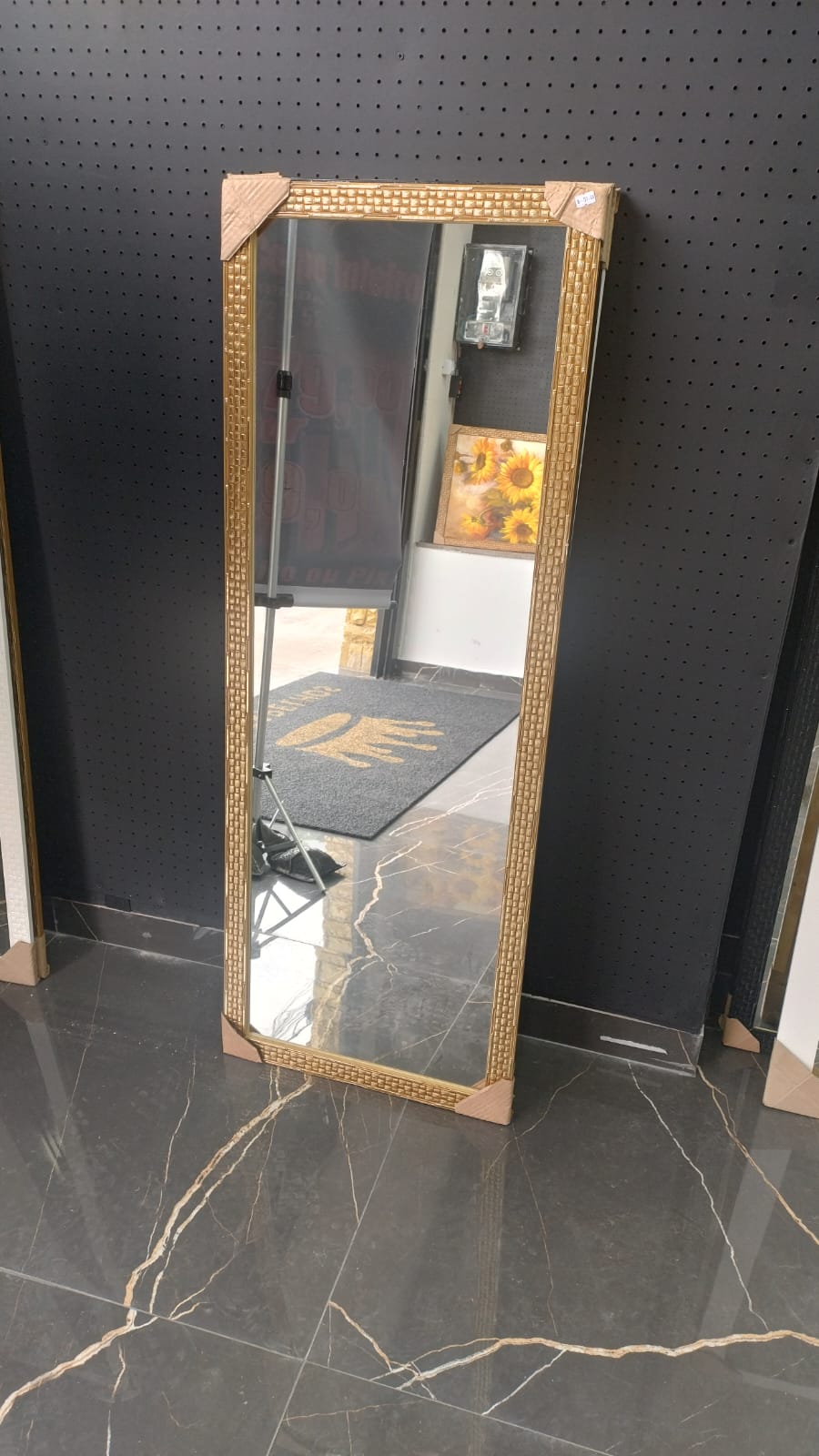 espelho dourado 127 x 47